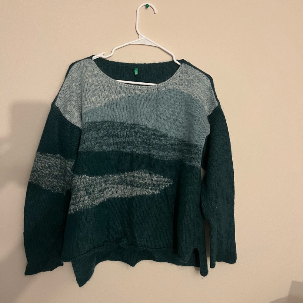 Beneton green sweater